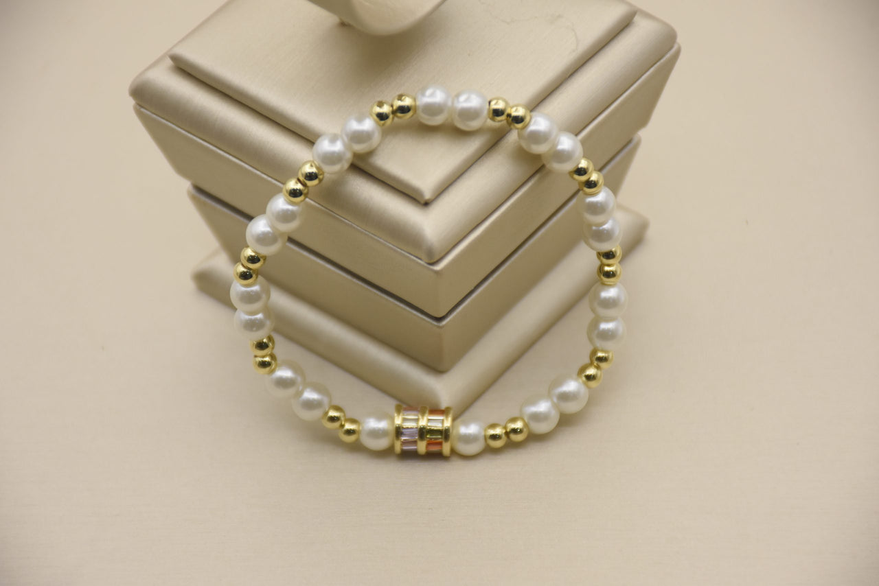 Opulent Luster: Stunning Brass Bracelet in 18K Gold
