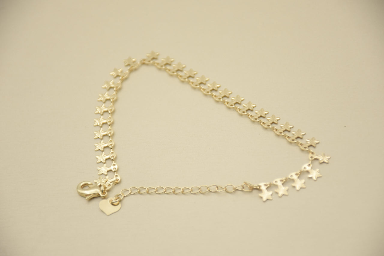 Luxury in Motion: Adjustable 18K Gold-Plated Anklet