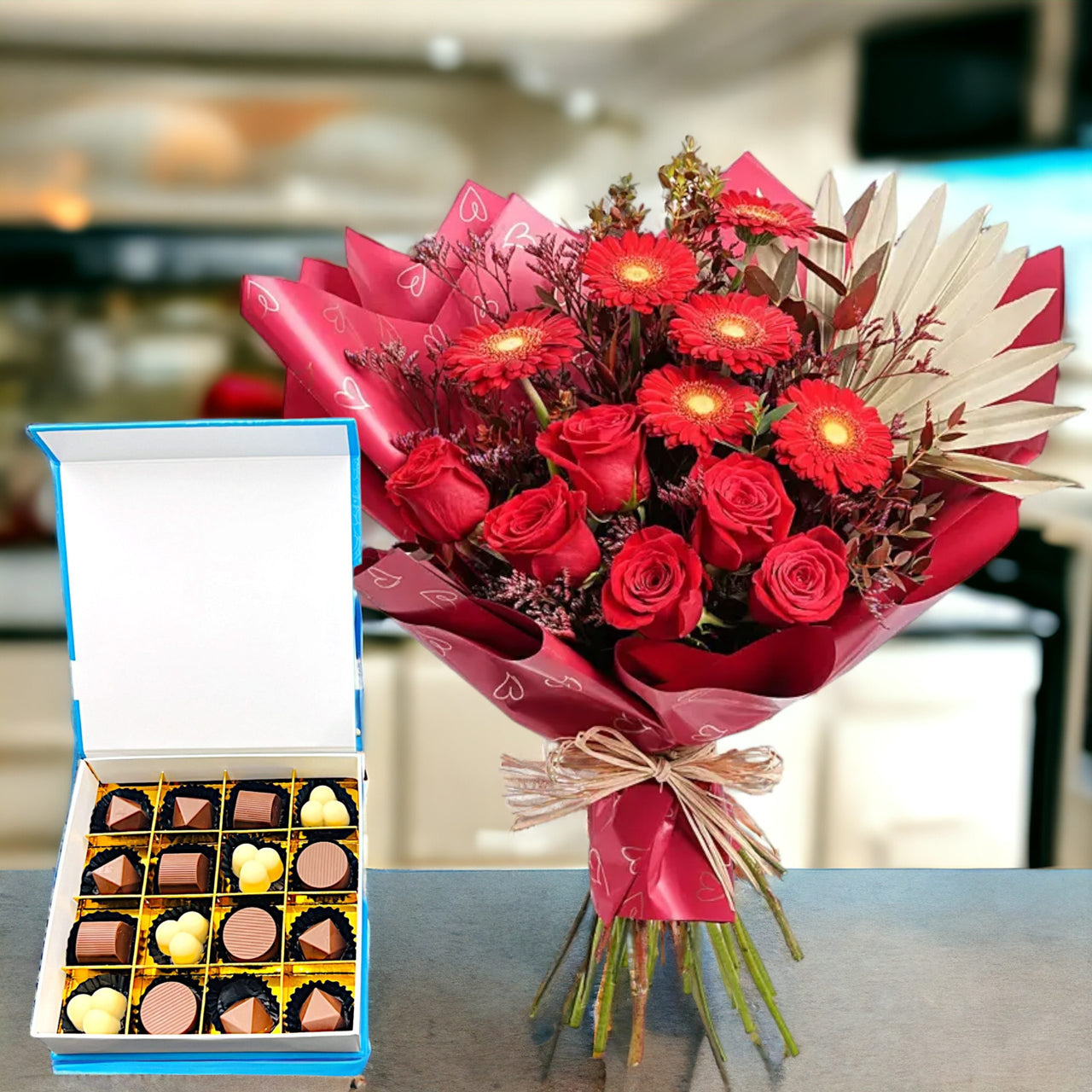 Beautiful Dream Flowers Bouquet, Assorted Flavors Chocolate Box, 16 pcs, Raspberry Praline, Mix Nuts White Chocolates