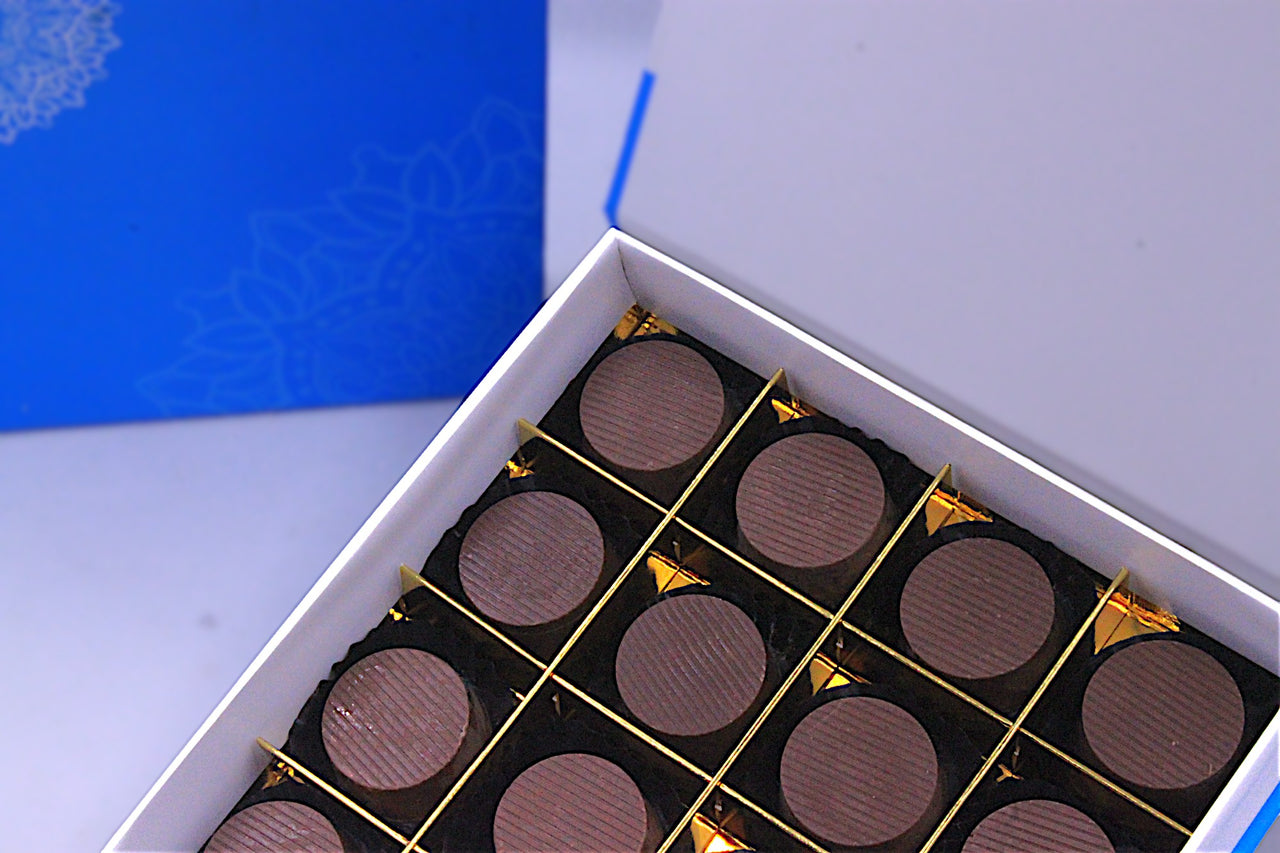 Box of 16 Wafer Chocolate