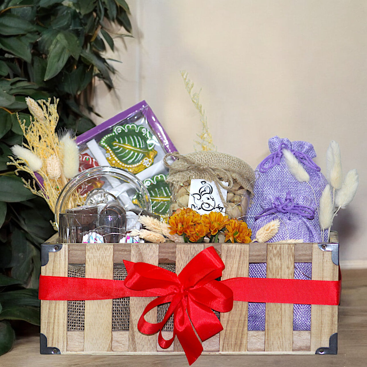 Lights & Treats Festive Hamper