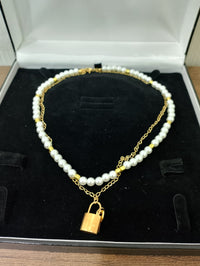 Eternal Elegance: Stainless Steel Necklace Shimmering in 14k Gold