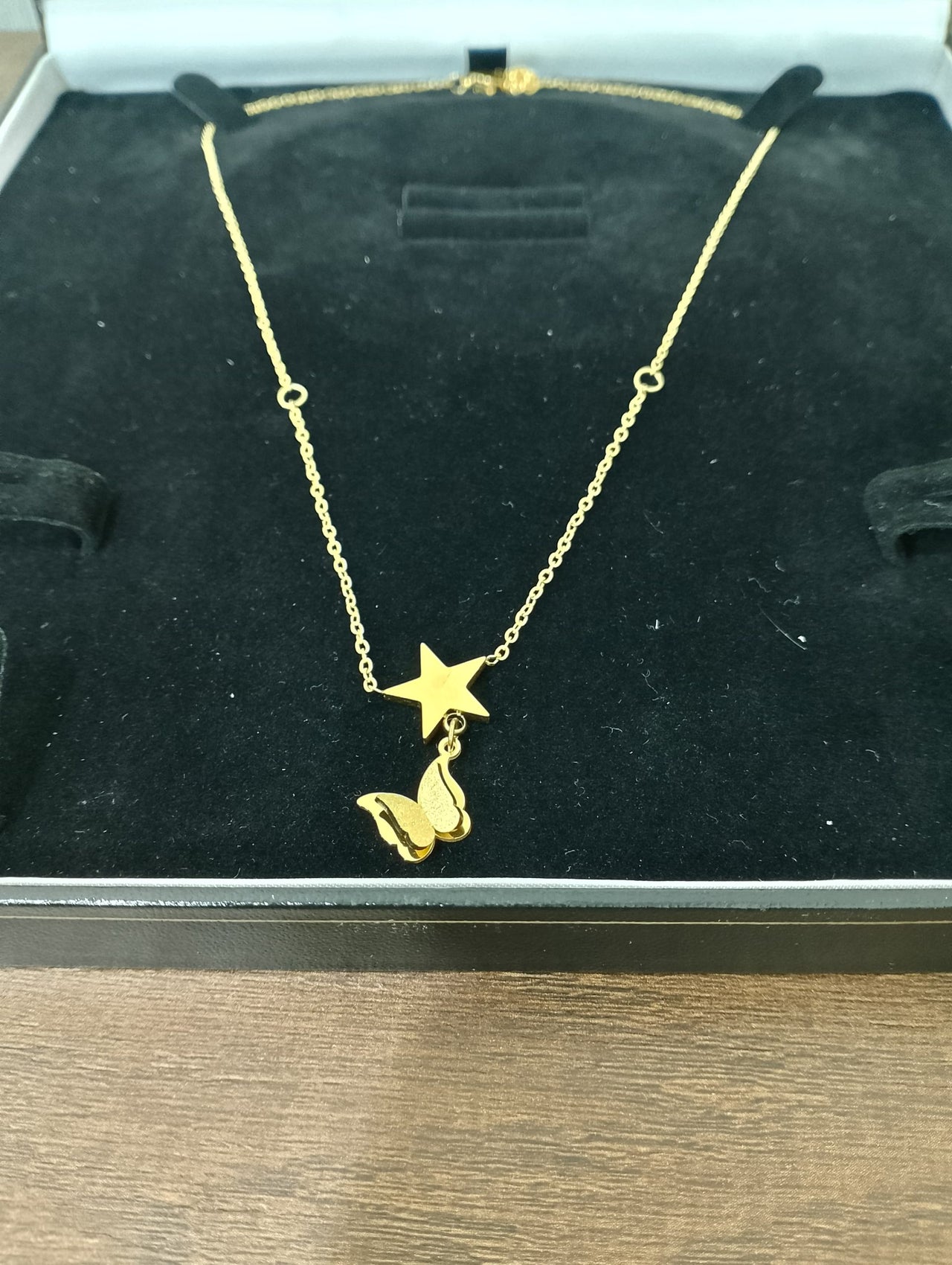Captivating Stainless Steel Necklace in 14k Splendor