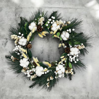 Artificial Christmas Wreath with Dried Flowers and White Ornaments – 40x40cm