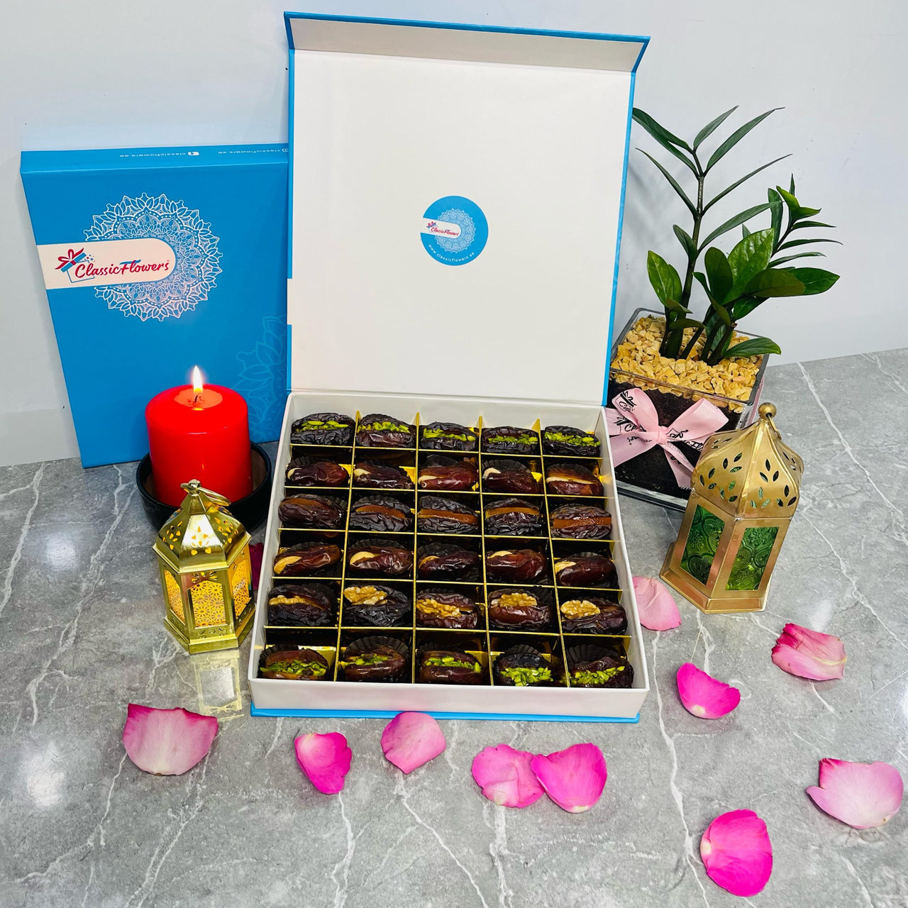 30pcs Box - Premium Mix Majdoul & Khedri Assorted Dates