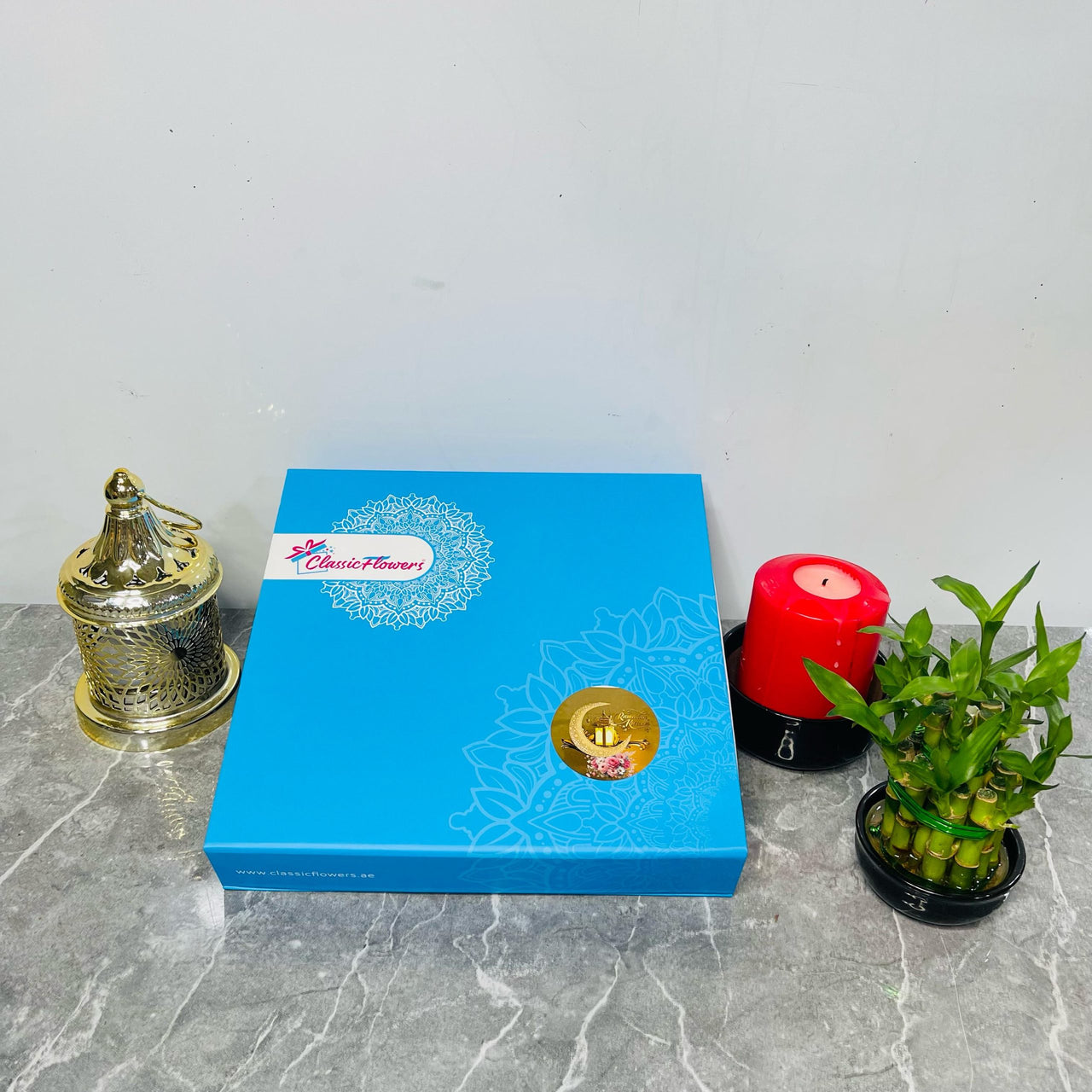 Classic Box with Pistachios, Cashews, Almonds & Chocolates – Ideal Ramadan Gift